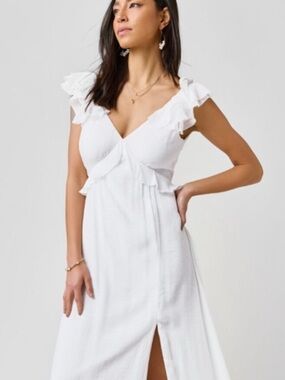 Francesca’s- Ruffled V-Neck White Maxi Dress size S